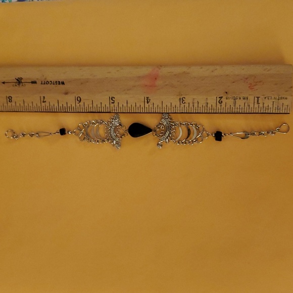 Silver and black stone necklace and bracelet set - Picture 4 of 4